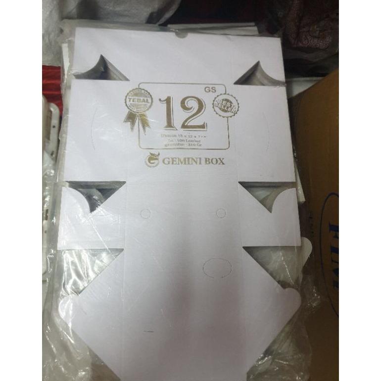 

Dus Snack / Dus Kue Putih Polos ( 50 & 100Lbr) Berbagai Macam Ukuran