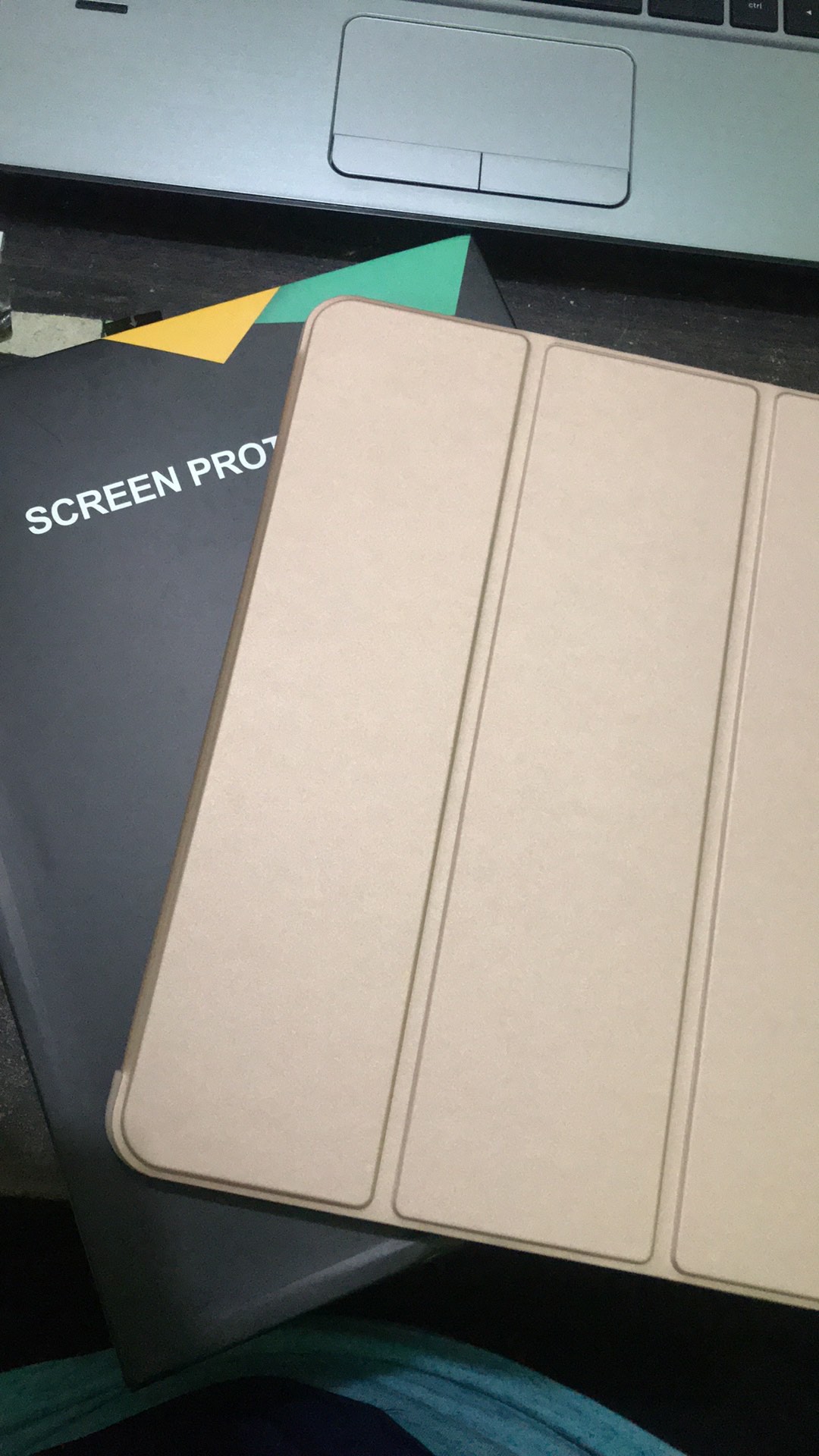 ESR untuk iPad 8th / ipad air 4 / iPad Pro 11 (2020) Case