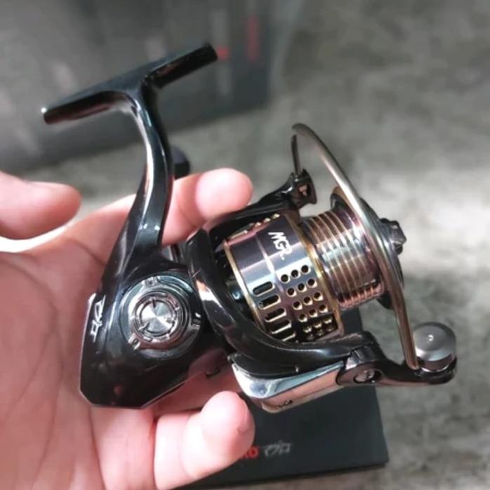 Reel Maguro Hover 1000 Power Handel _99