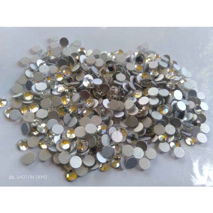Manik Manik Crystal lokal Tempel / setrika ss 16 cry (isi 20pc)