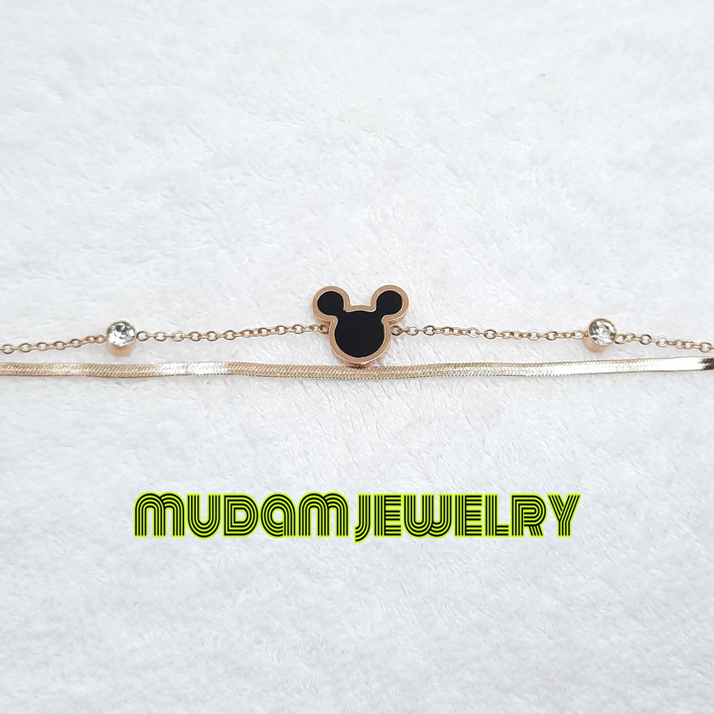 Gelang Rantai dan Belut Gepeng Titanium Model Mickey Diamonds Artifisial Warna Rose Gold dan Gold