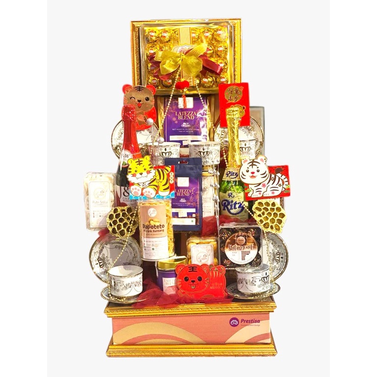 

SNACK & TABLEWARE HAMPERS 010 IMLEK