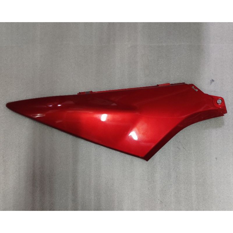 Cover R Side Kanan Supra X 125 Karbu Merah Metalik Ori Honda 64370KTM850CSR
