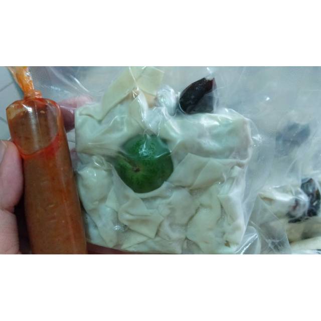 

PAKET 3. SIOMAY BANDUNG / BASO TAHU BANDUNG ( SIOMAY 5PCS ) HOMEMADE