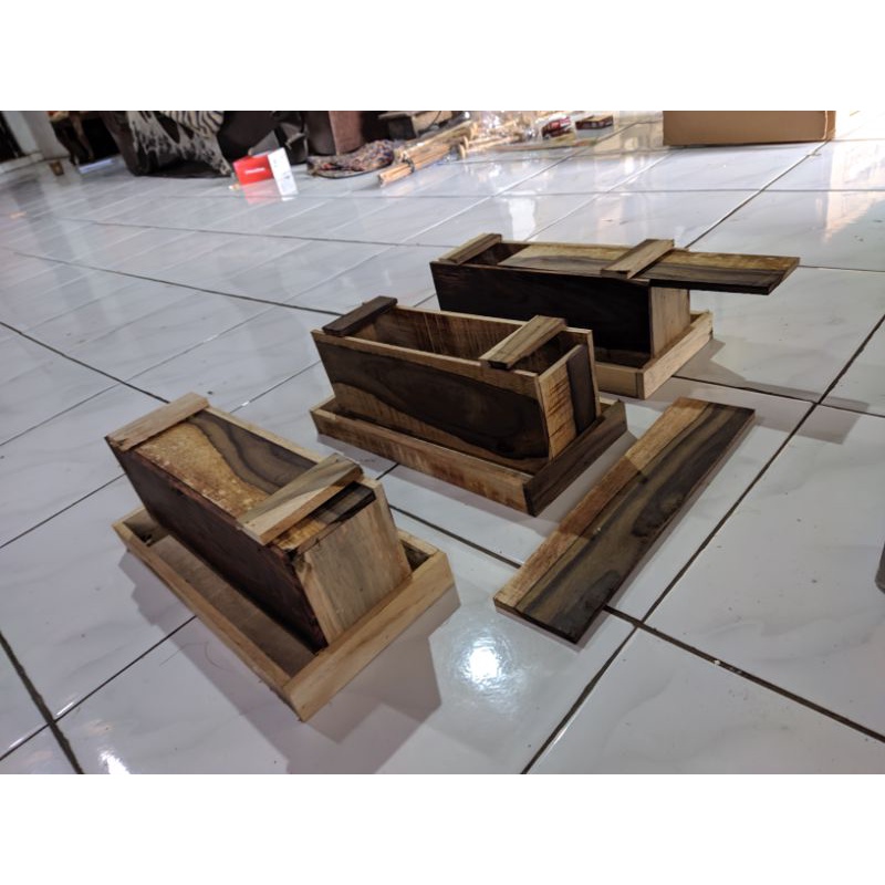 Tempat pakan DOC Dispenser Tempat Pakan Tempat Pakan Ayam Puyuh Burung