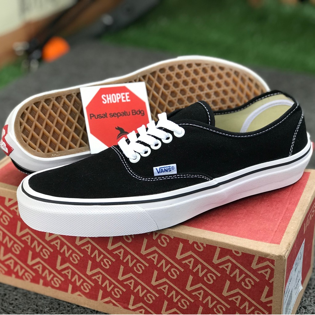 VANS AUTHENTIC CLASSIC BLACK WHITE