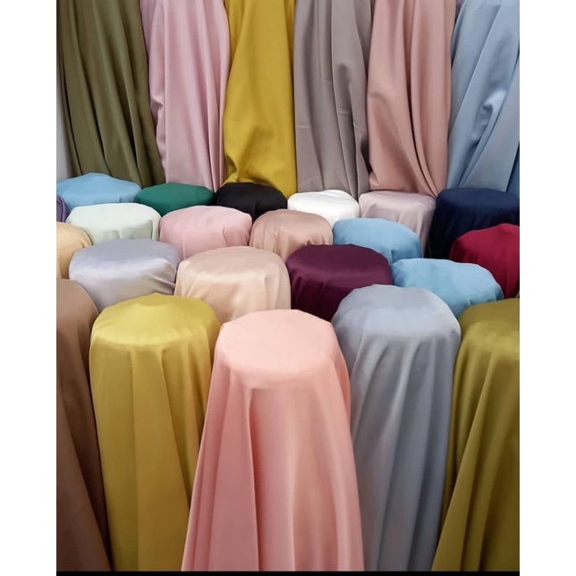 BAHAN ~~ROBERTO /KAIN SILKY /CAVALI (harga persetengah meter)