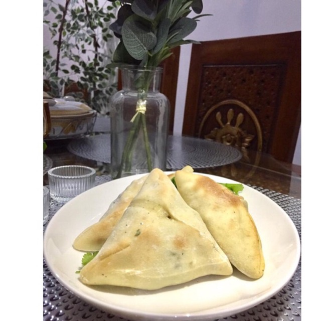 

roti Bayam fatayer authentic middle eastern food