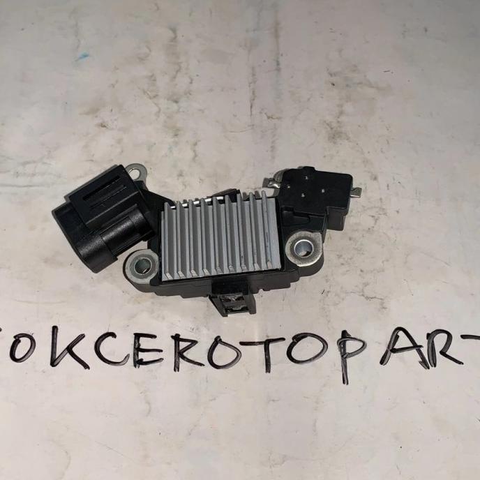 Ic Amper Isuzu Elf Nmr 71 - Top