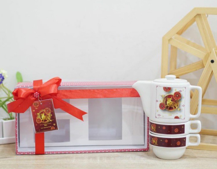 Minim 25pcs Souvenir One Month Hamper / Souvenir Teapot / Teko Susun 2 Cangkir (mika Hard Box)