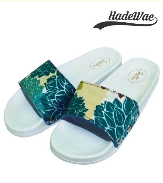 SANDAL ANAK MOTIF CORAK WARNA PUTIH COKELAT MARUN UK 26-30