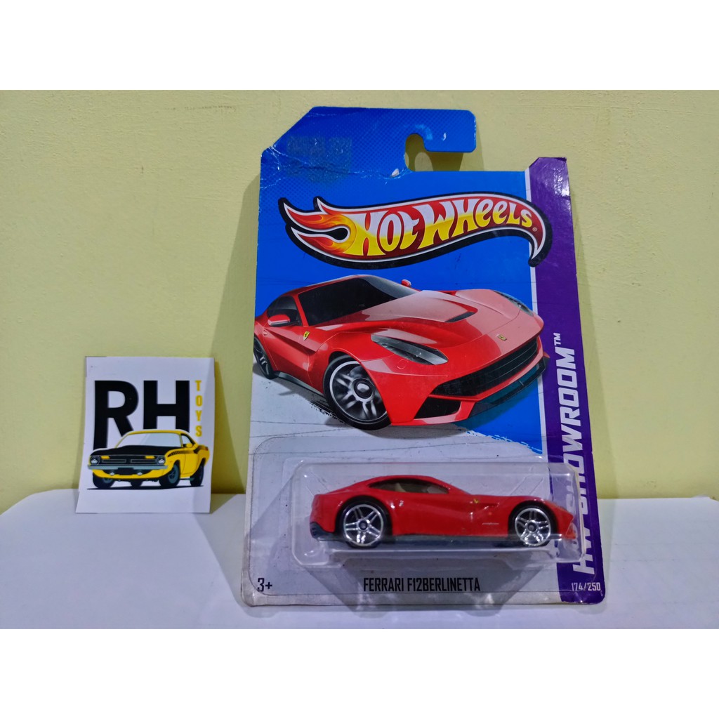 Hot Wheels Ferrari F12 Berlinetta merah