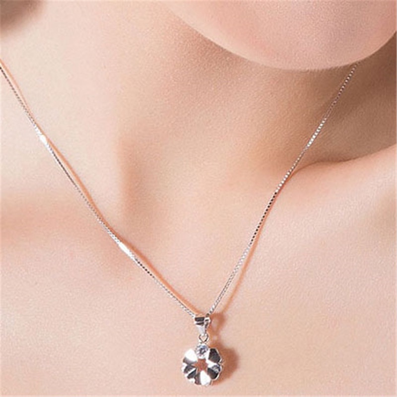 [Ready Stock]Cute Fashion Jeweled Pendant Love Silver Necklace