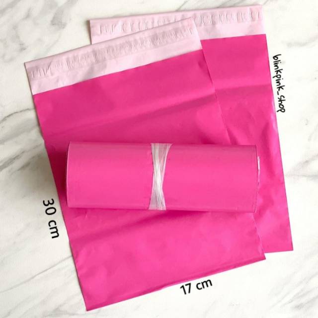 

POLYMAILER PREMIUM 17x30 CM, ISI 100 LEMBAR, TEBAL 60 MC, KUALITAS PREMIUM