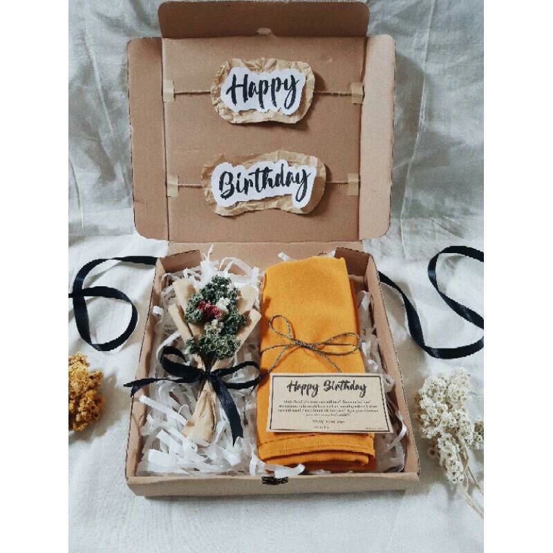 

Box Kado Custom untuk Wisuda, Ulang Tahun dan lain-lain