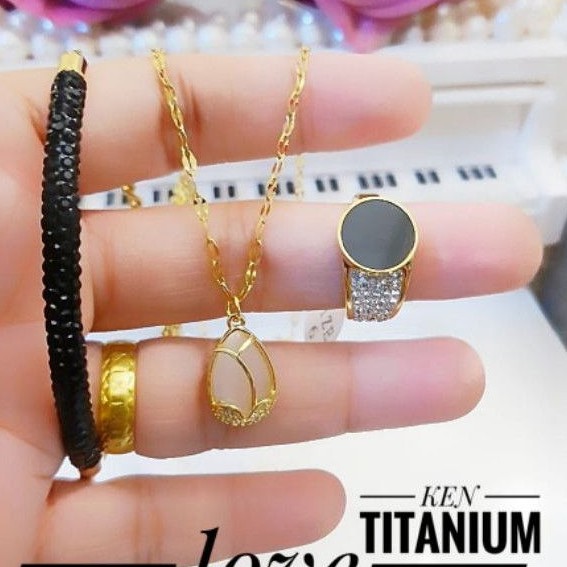 Titanium set perhiasan 1386
