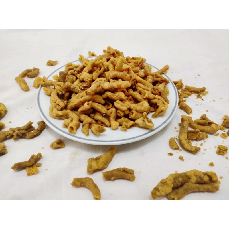

KRIPIK USUS/USUS CRISPY/USUS AYAM/CEMILAN KEKINIAN/MAKANAN RINGAN/MR.CHIPS/100GRAM
