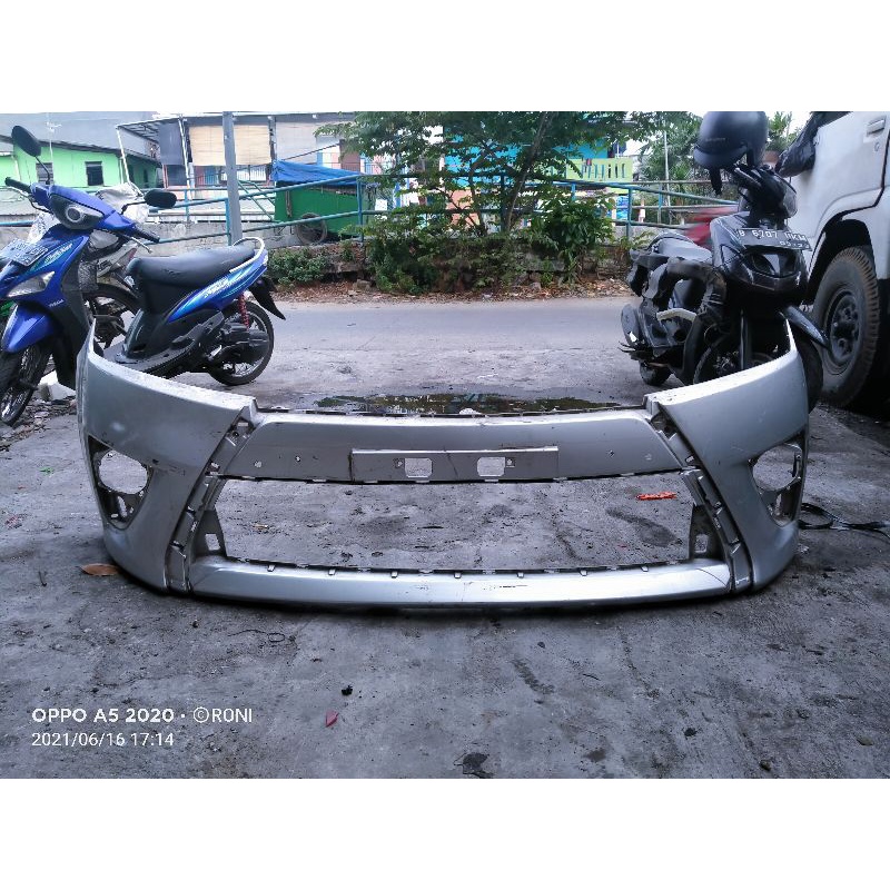 bemper depan yaris 2014 2016 2017 sekond original