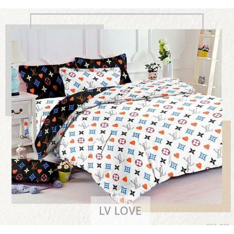 Bed Cover Set Motif LV Love