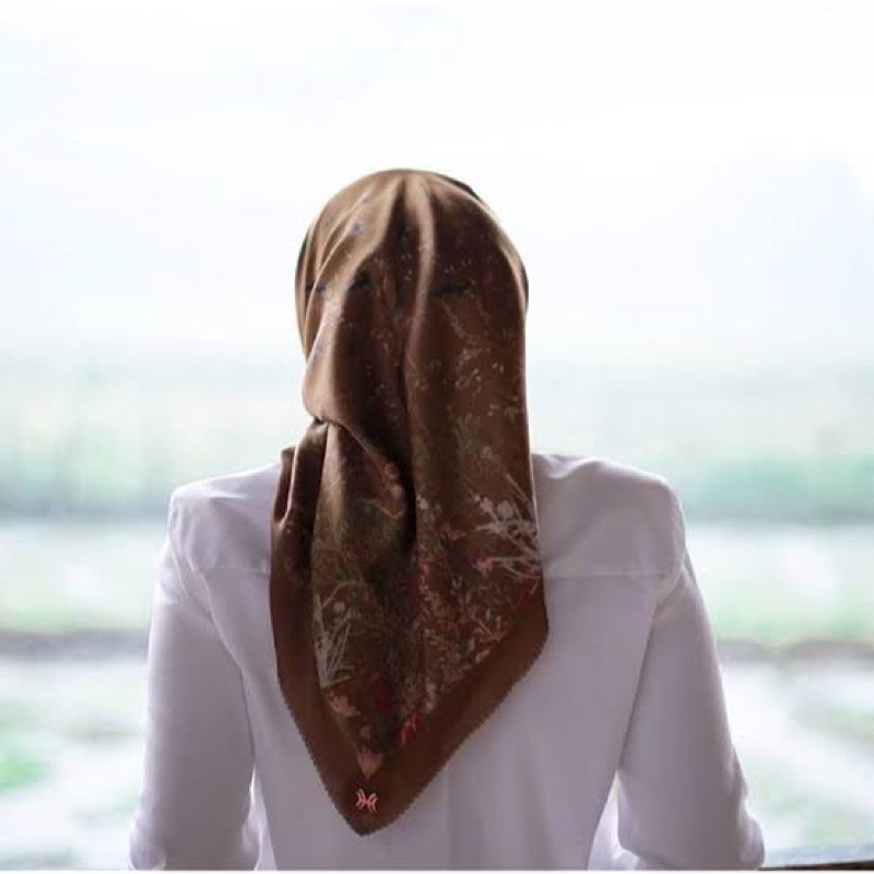 Preloved hijab/jilbab/scarf by Hida Hasan series Jewel Of Borneo