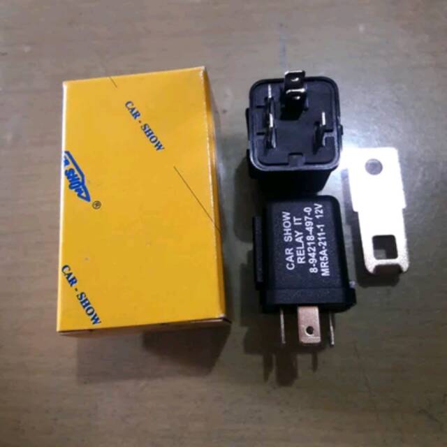 Relay 12V kaki 5    isuzu Panther