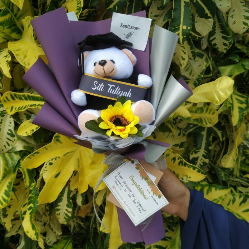 

Bucket Wisuda Murah // Buket Boneka // Buket Hadiah Sempro // Buket Boneka Pakai Selempang //