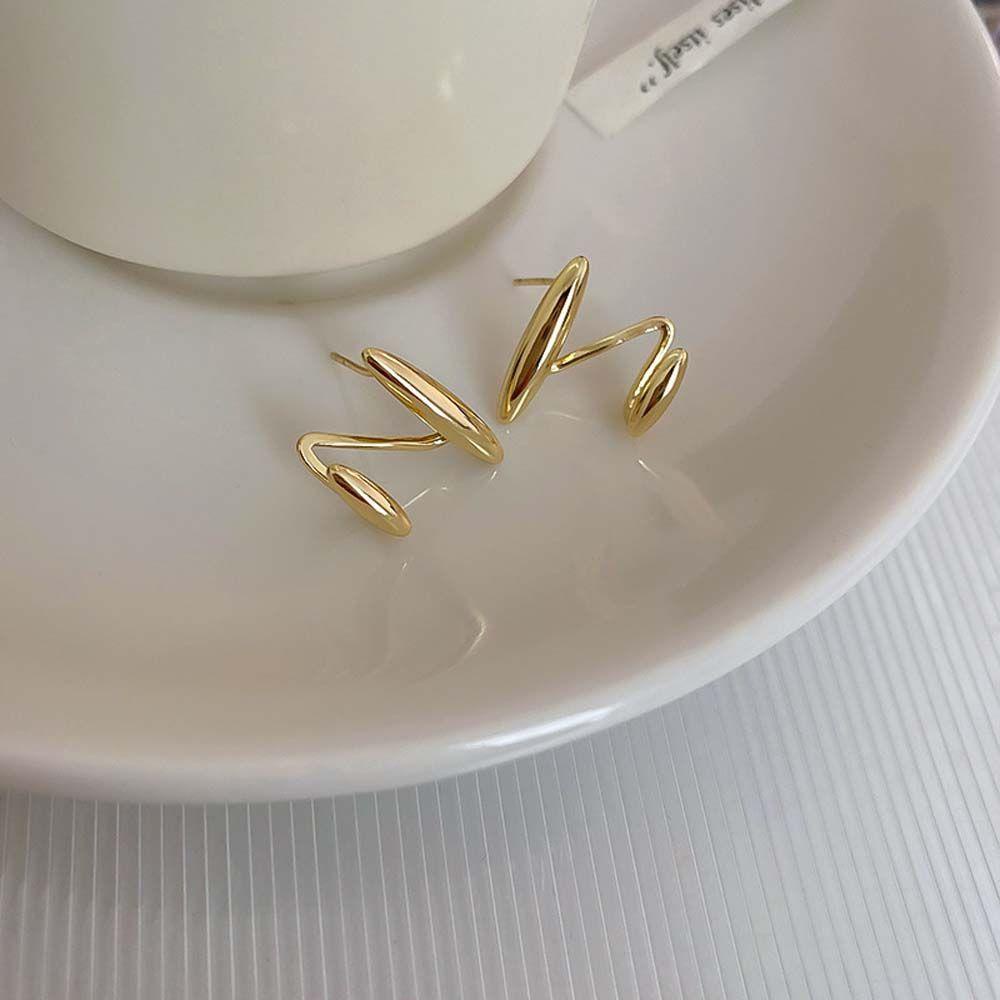 Mxbeauty Anting Wanita All-match Geometris Memutar Pesta Desain Fashion Lady Z Shape Stud Earrings