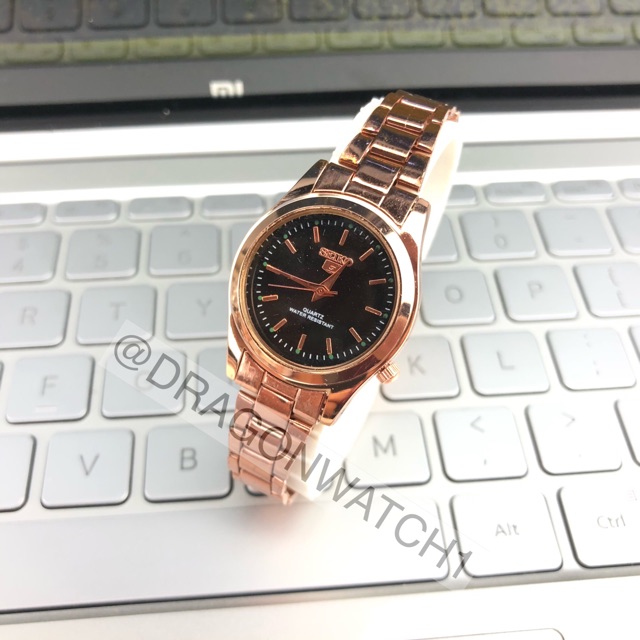 ［Ready Stock］Jam tangan wanita jam tangan pria gaya klasik couple rantai  grosir murah S1090