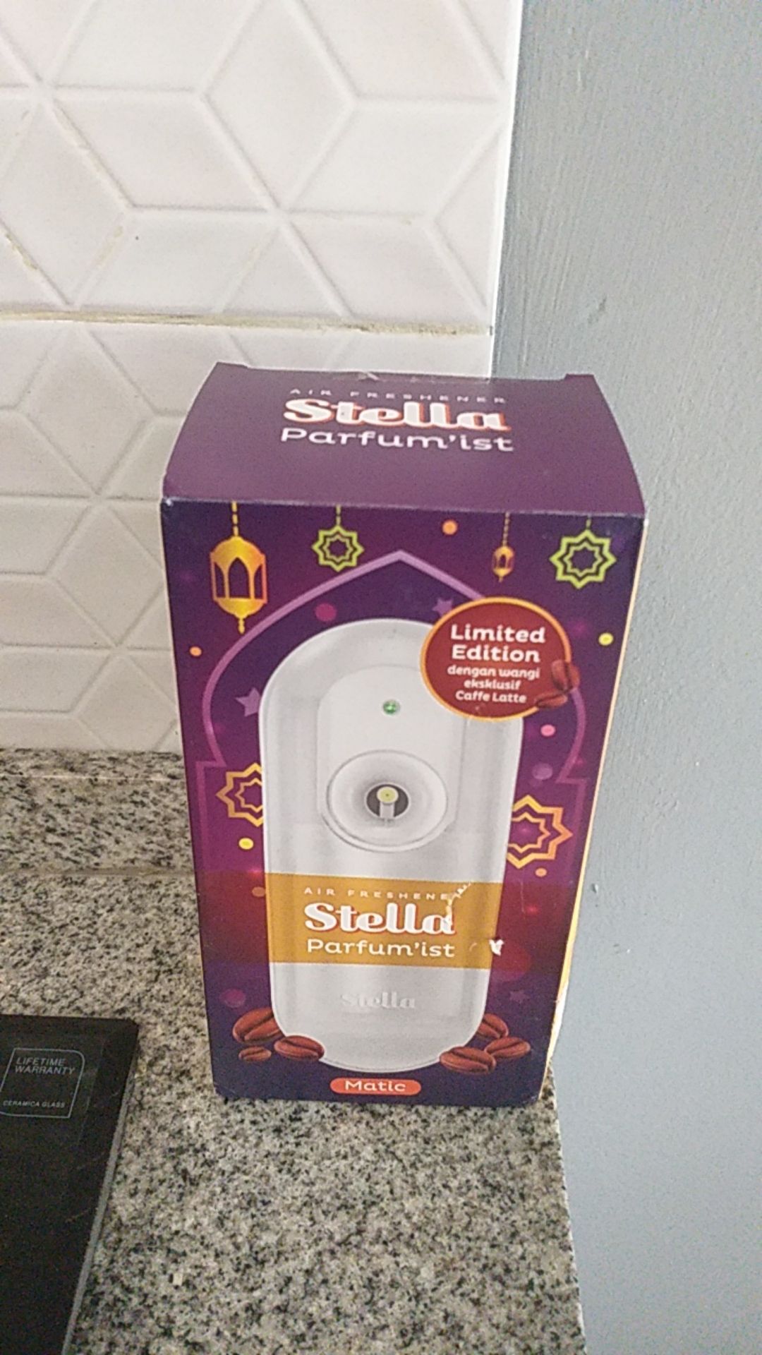 Stella Matic Alat Parfum Putih Free Refill