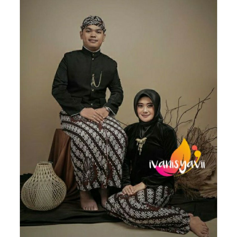 Set Prewed Baju Adat Jawa - Joga, Motif Parang Garuda (FREE BENGGOL BESKAP)