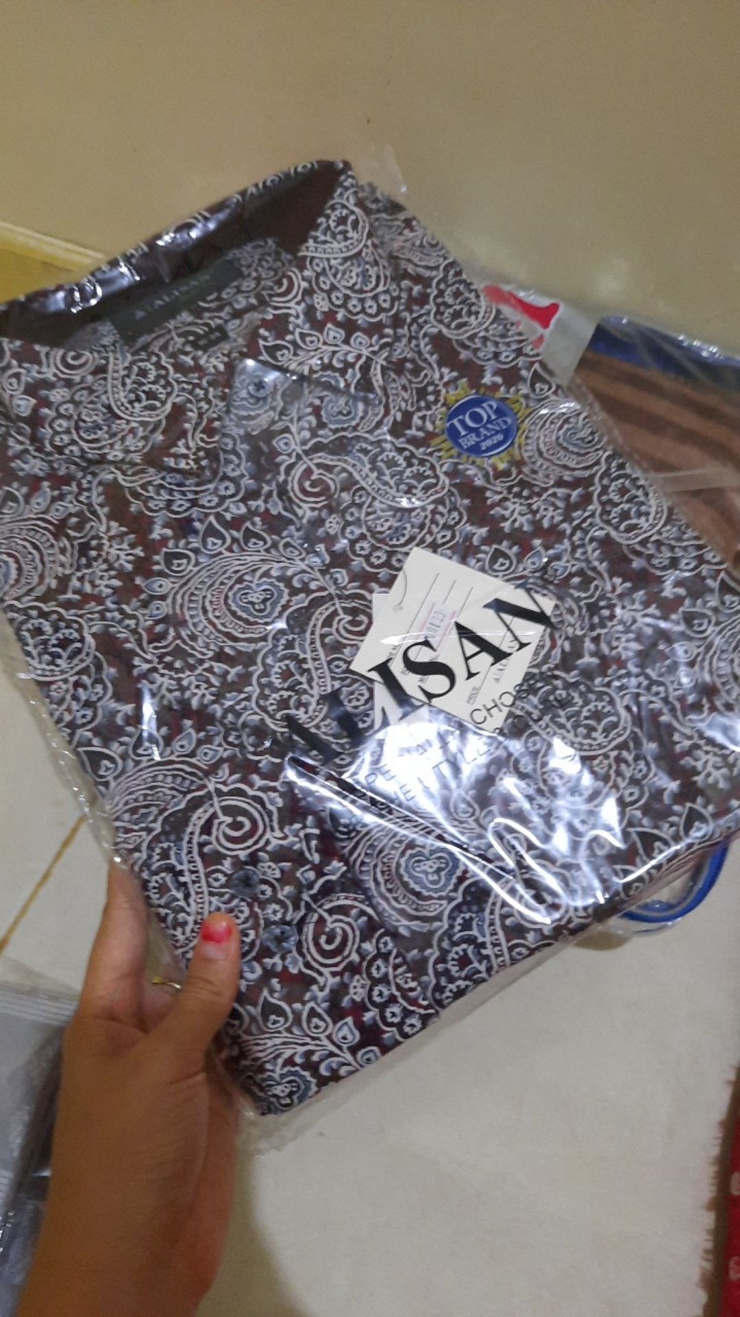 Alisan Kemeja Batik Slimfit Pria Lengan Panjang Batik Print