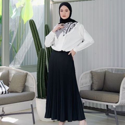 Eleanorre Naura Soft Wool White Top Atasan Muslim Wanita