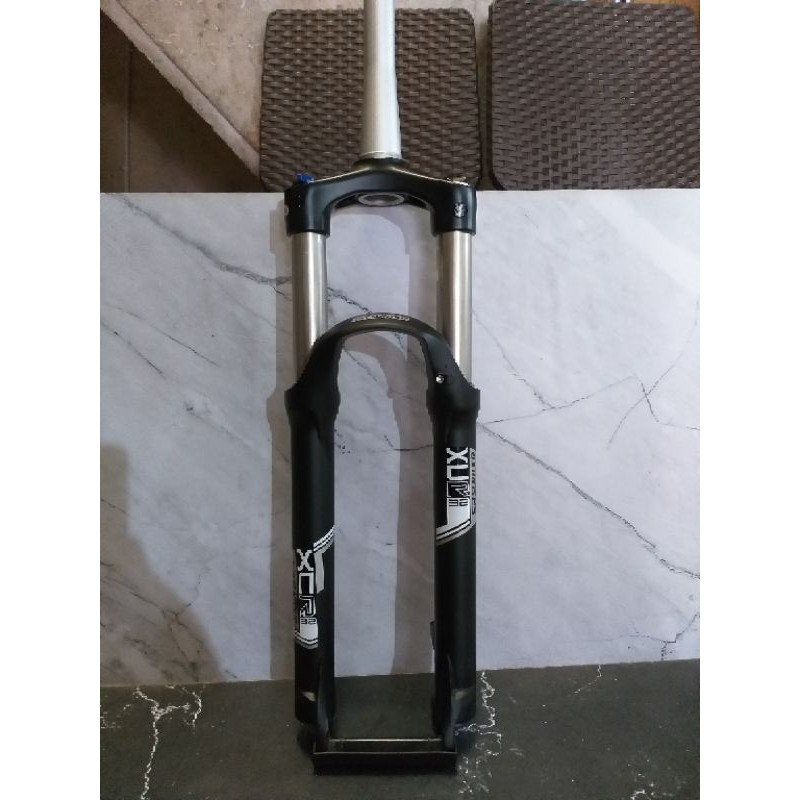 Fork Suntour XCR Taper 27,5 Lock Rebound