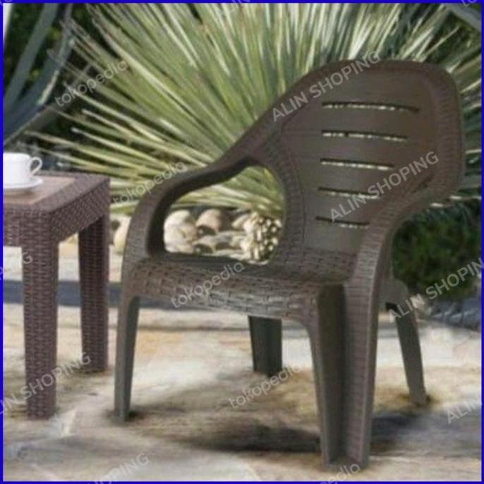 Kursi Santai Plastik / Kursi Taman / Kursi Pendek