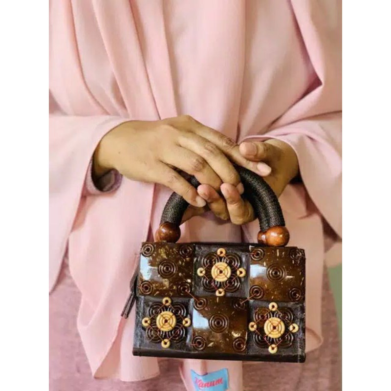 Tas batok MINI ulir 15x10 cm | Kerajinan Batok Kelapa Uk: 15cmx10cm