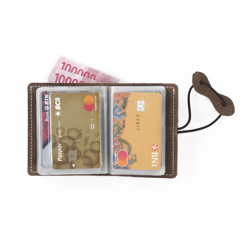 Invincible Dompet Kartu Pria Lipat Dua 26 Slot Kartu Kulit Asli