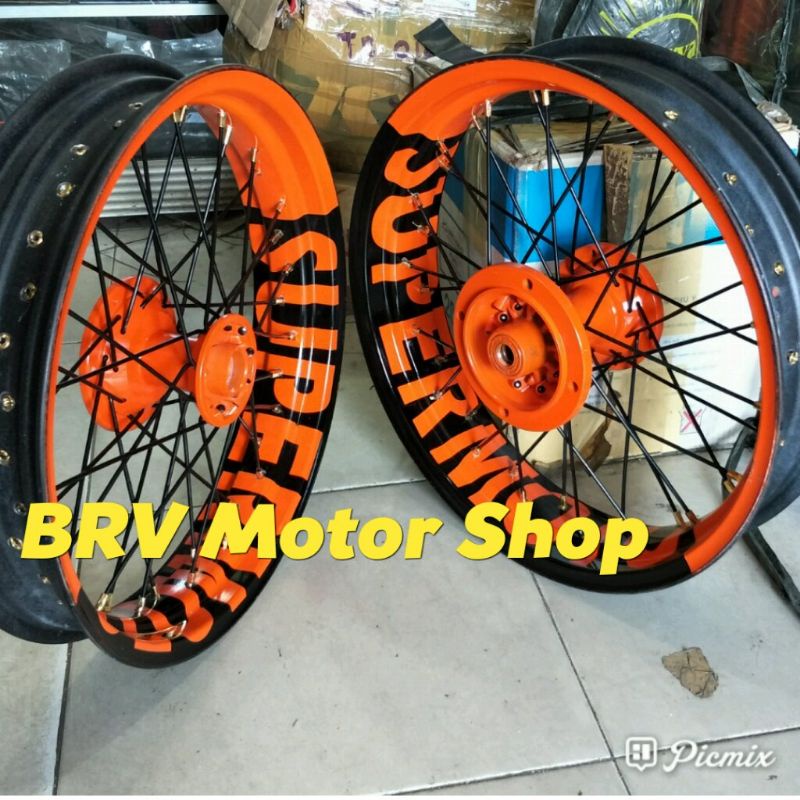 Paket Velg Wr155/ Sepaket SuperMoto Yamaha Wr155 Ukuran 300-350-17 Dan 250-300-17 Tromol Ori
