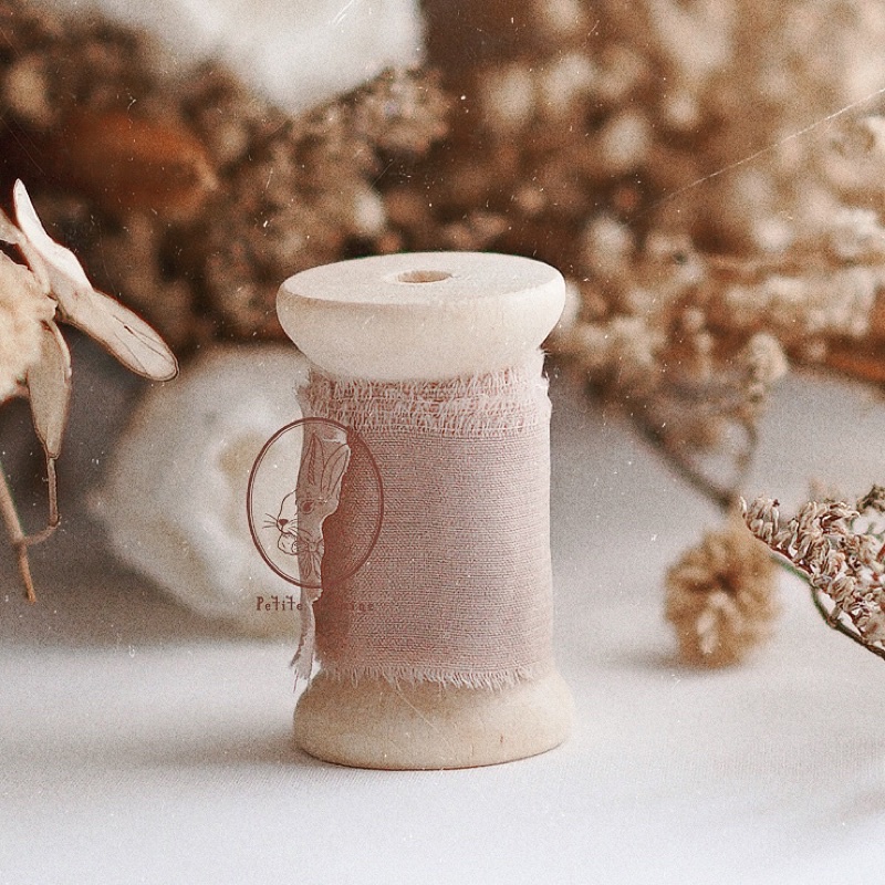 

Silk Ribbon Beige *TANPA ROLL KAYU* | Wedding Styling Calligraphy Ribbon | Pita | Beige by Petite Lapine