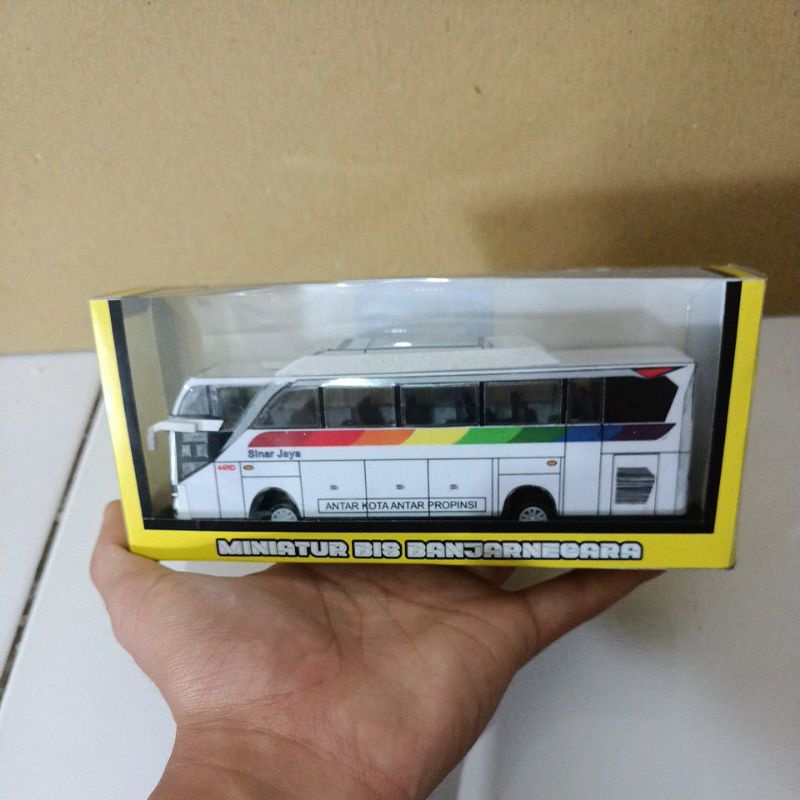 Miniatur Bis Sinar Jaya SHD Skala 1 : 64 ( Skala Hot Wheels )