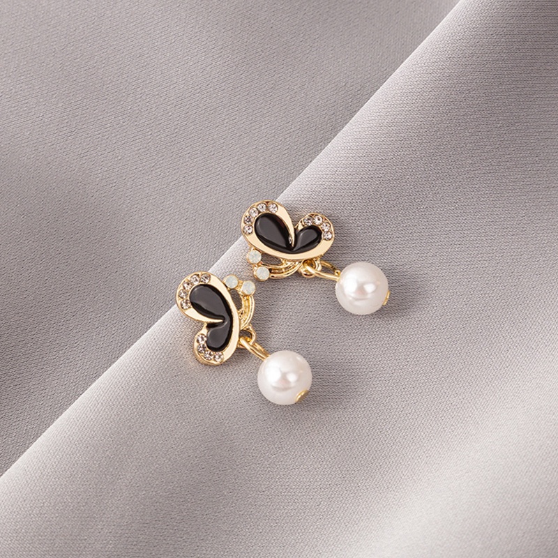 Anting Stud Jarum S925 Silver Aksen Mutiara Berlian Gaya Retro Korea Untuk Wanita