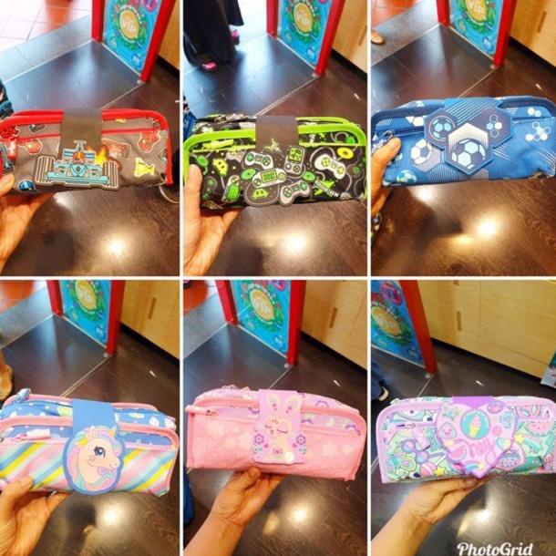 

KOTAK PENSIL SMIGGLE UNIK REVERSE SEQUIN HARDTOP PENCIL CASE DREAMY DFD6546E