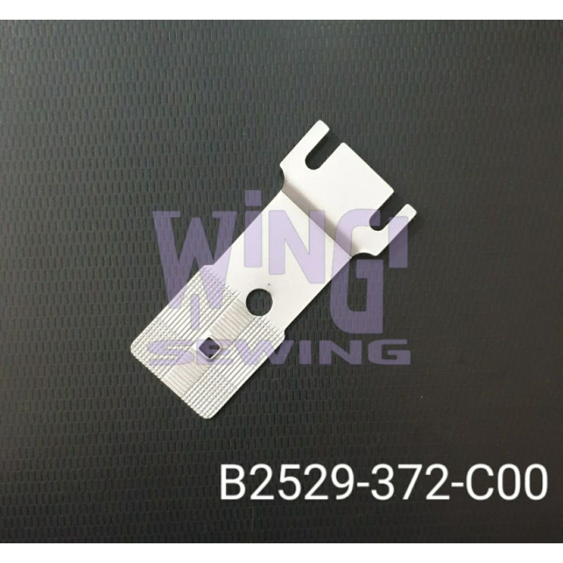 B2529372C00 Piringan Needle Plate Plat Jarum Mesin Pasang Kancing JUKI