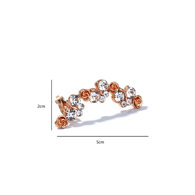 LRC Anting tusuk Fashion Golden Flower Diamond Geometric Ear Clip D76907