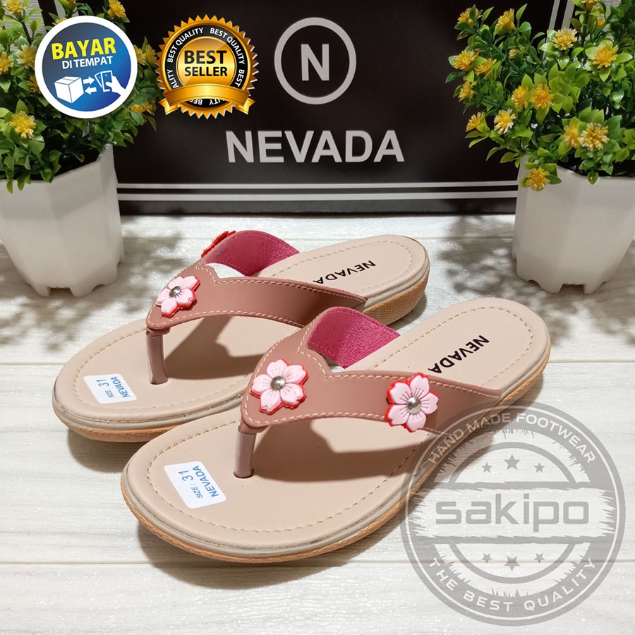 PROMO 4.4 RAMADHAN SALE !! SANDAL ANAK PEREMPUAN JAPIT 2-BUNGA SALEM KREM TAN MARUN / SAKIPO