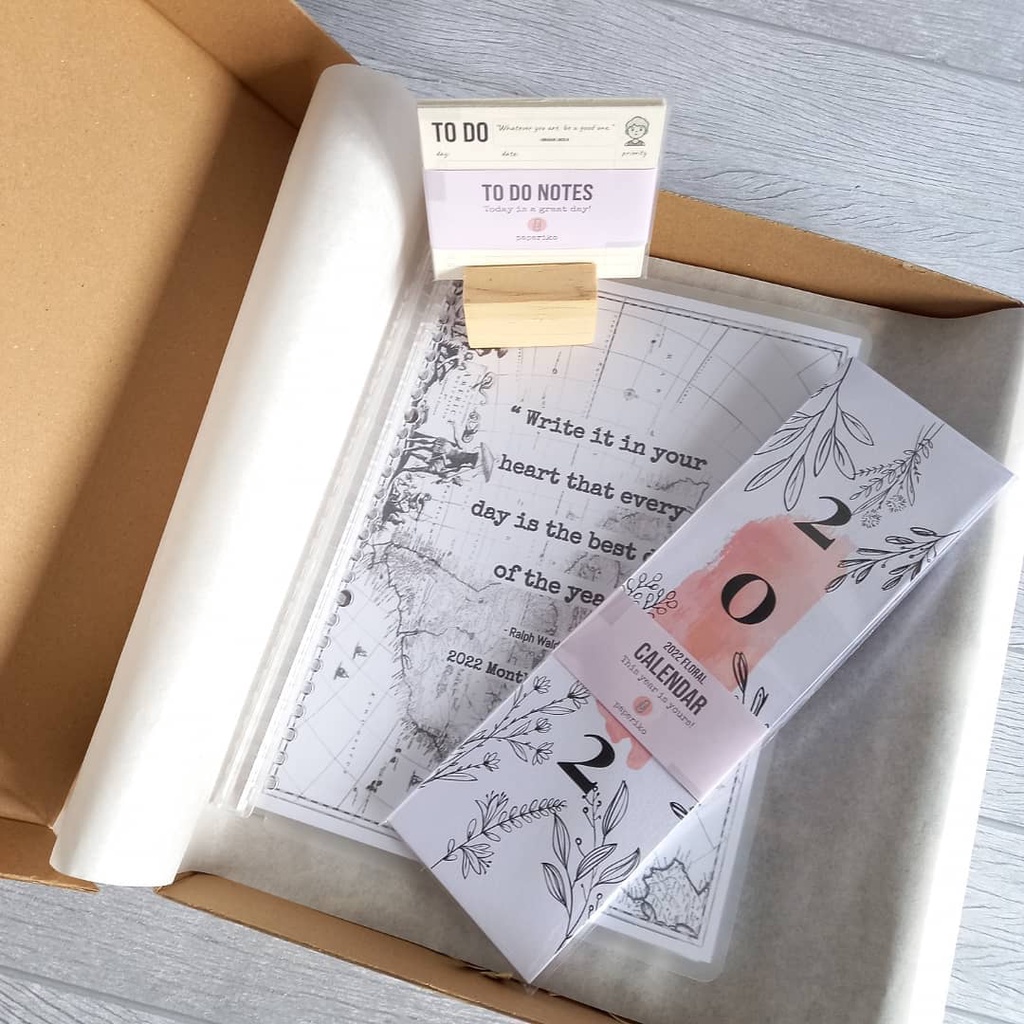 

PAPERIKO| 2022 Planner Valentine's Day Hampers/ Gift / BND10S