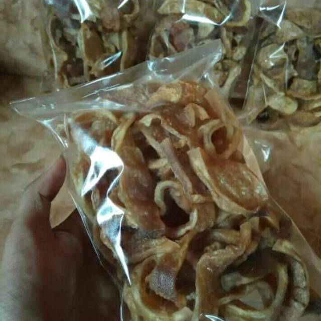 

Kerupuk kulit sapi khas Lombok (mentah)