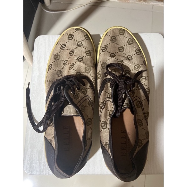 sepatu belle