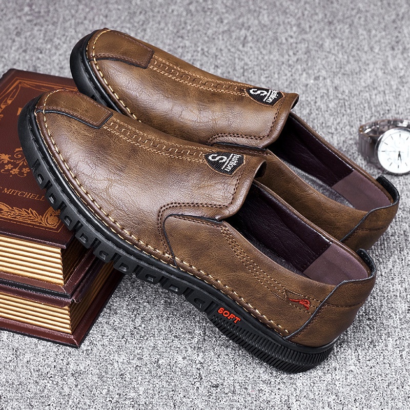 Sepatu Spatu Sneakers Sneaker Snakers Snekers Pria Wanita Import Original Hitam Putih / Sepatu Runni