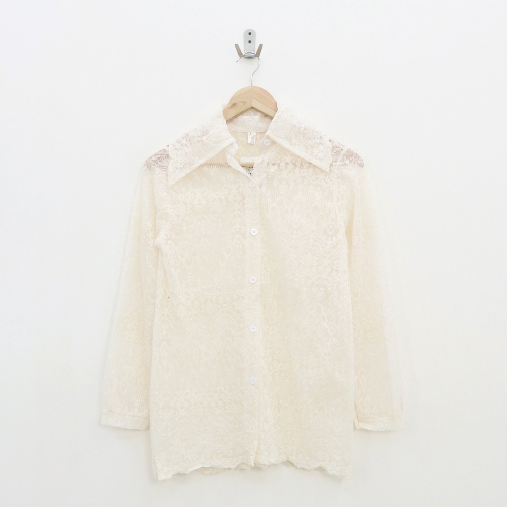 Yobi lace hem top -Thejanclothes