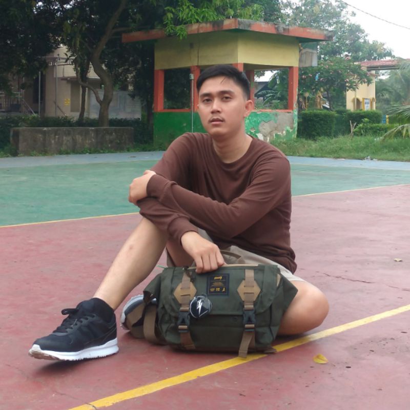 TAS SELEMPANG PRIA BLOODS BELIEVE